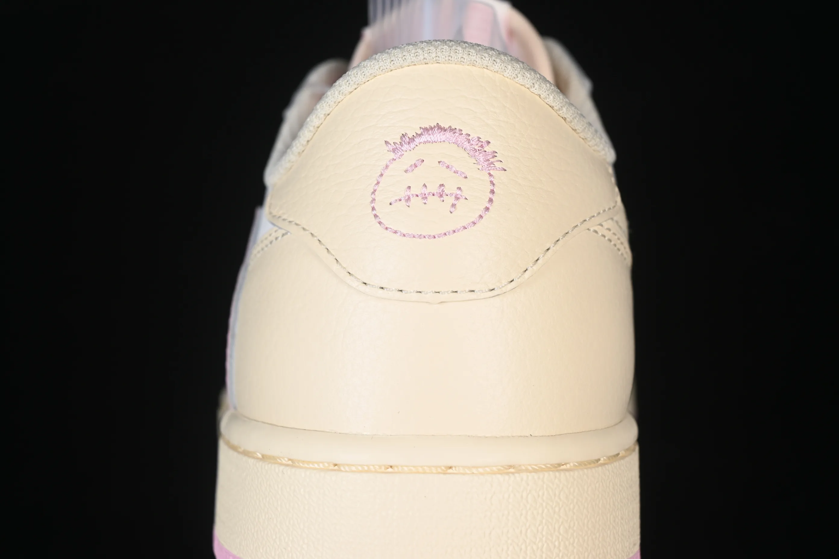 All Categories Air Jordan Jordan Series Basketball Shoes Air Jordan 1 Low Foreign Trade Version Travis Scott x Air Jordan 1 Low OG AJ1 Joe 1 Joint Undercut IQ7604-100
